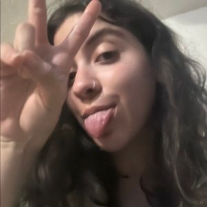 Meet your Posher, Romina